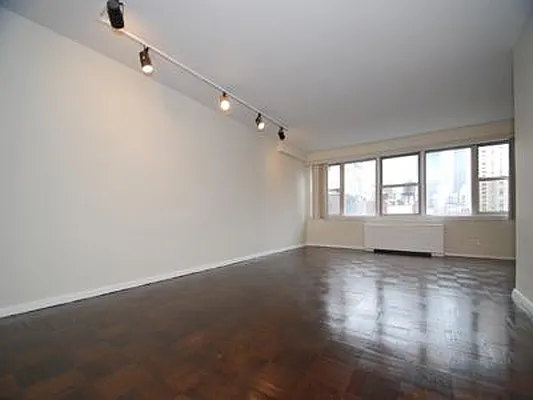 Rented by Buchbinder & Warren | media 13