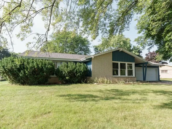 9707 West Rochelle AVENUE, Milwaukee, WI 53224