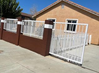 38540 4th St E APT A, Palmdale, CA 93550