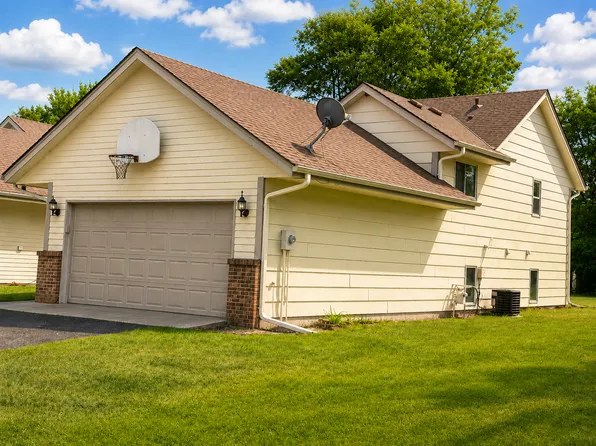 7444 Vinewood Way, Maple Grove, MN 55311