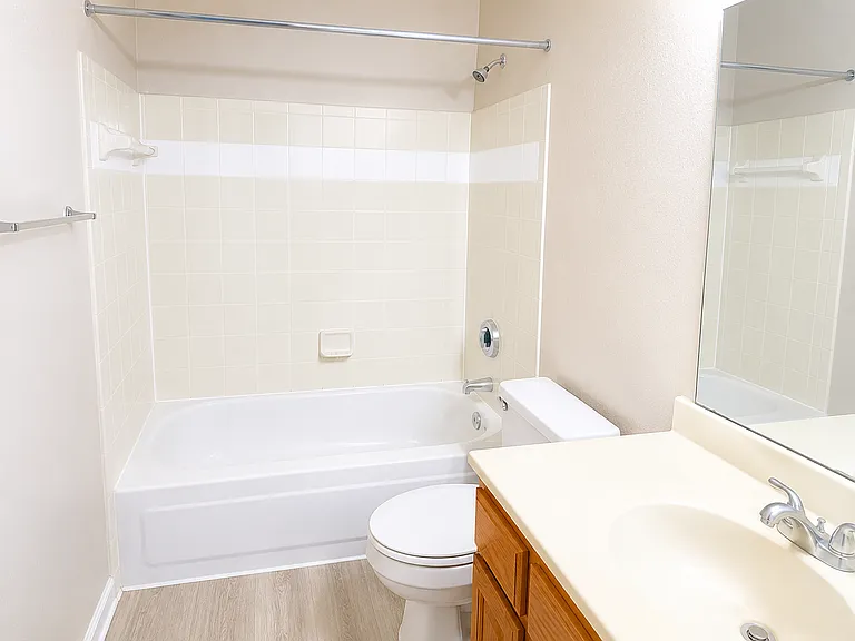 3008 Parkway Blvd #305 — Photo 9