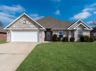 3795 Rosebud Ln, Springdale, AR 72764