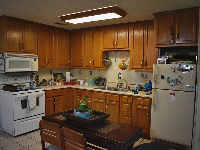 412 James St — Photo 23