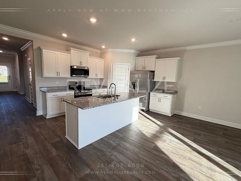 14901 Dayton Cir — Photo 16
