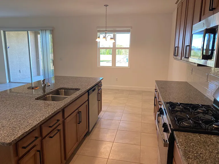 4842 Gilded Jewel Dr — Photo 8