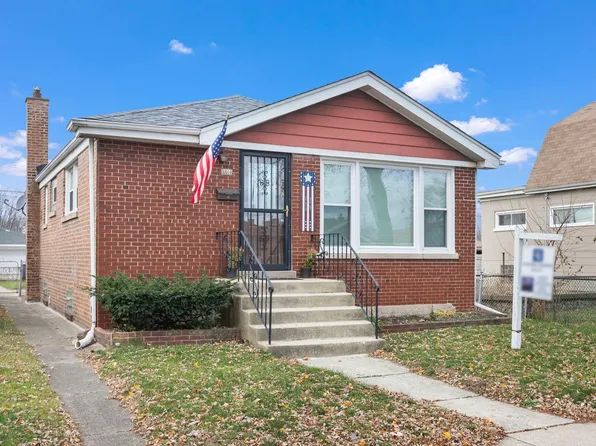 9818 S Muskegon Ave, Chicago, IL 60617