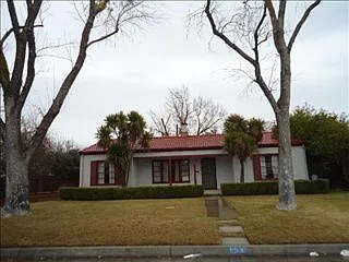 136 Las Palmas Ave photo 1
