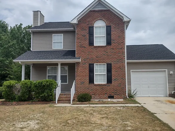 652 Connors Cv, Hope Mills, NC 28348
