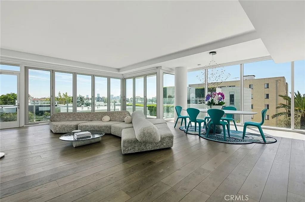 1 bed, 2060 sqft, $22,000 — Photo 3