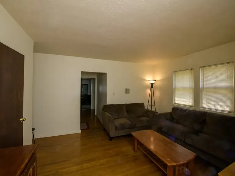 401 S Highland Ave — Photo 5
