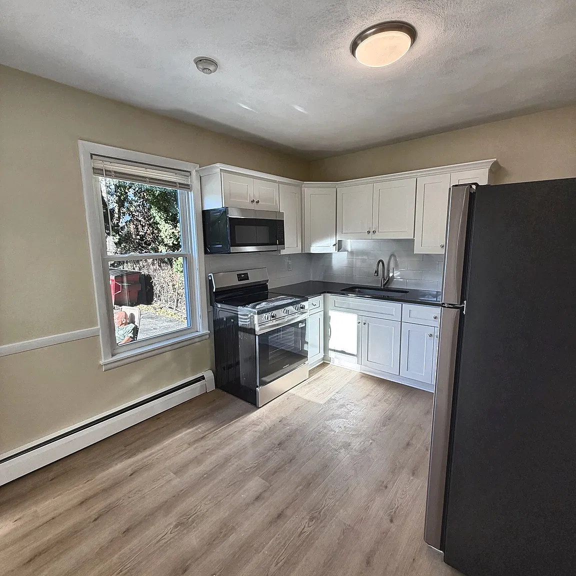 1 bed, 700 sqft, $1,600 — Photo 1