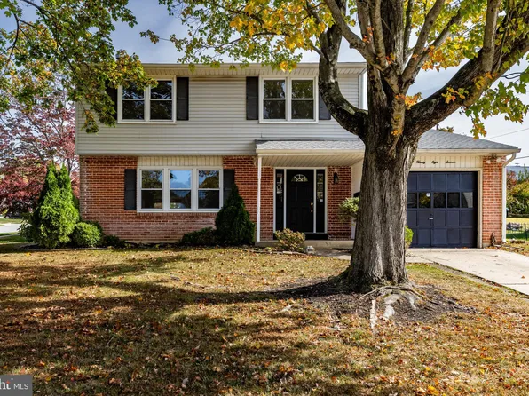 2816 W Oakland Dr, Wilmington, DE 19808