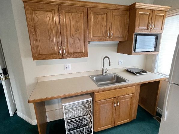 350 N Fairway Dr #G4