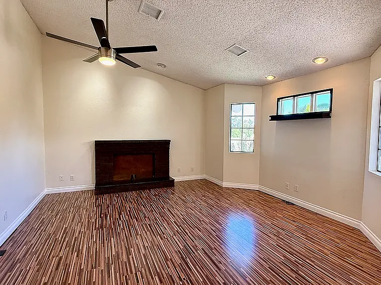 3385 W Agate Ave — Photo 3