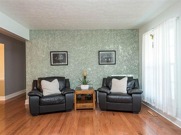 5th image of 6271 Queens Way