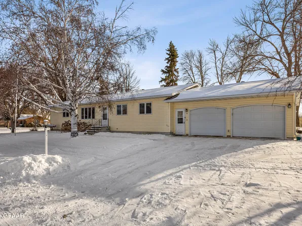 429 5th St SE, Mayville, ND 58257
