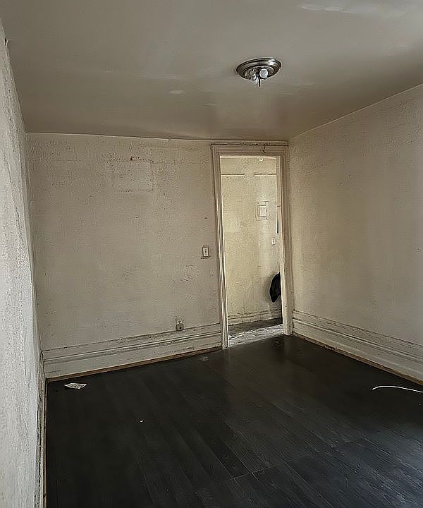 2nd image of 678 Saint Nicholas Ave APT E