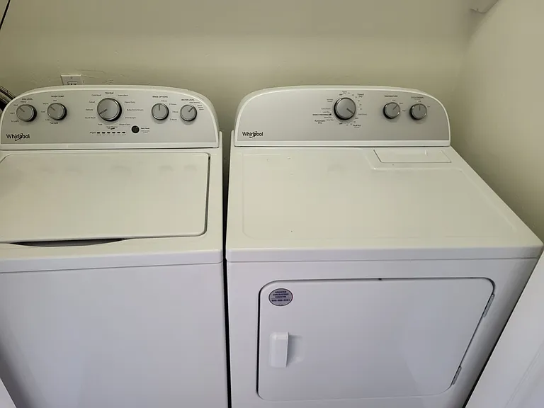 202 Lakeside Ct #202 — Photo 8