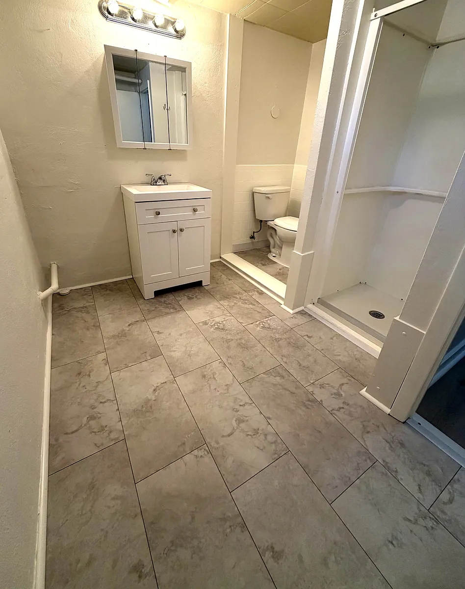 Building Photo - 184 Burrill St #3