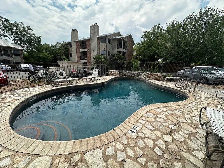 421 W San Antonio St #E1 — Photo 21