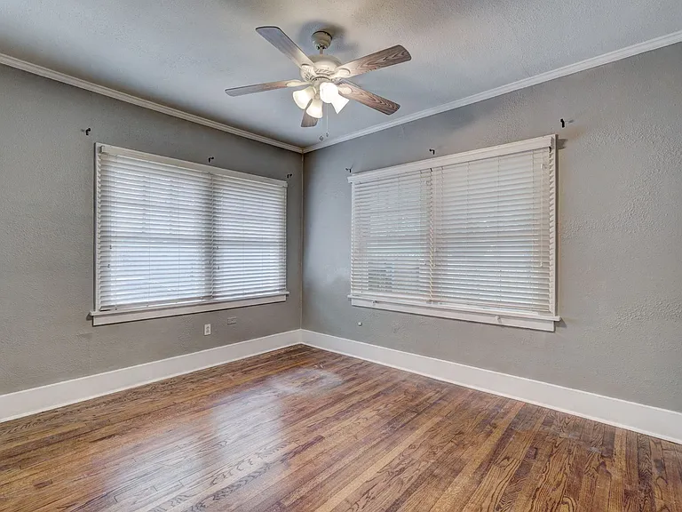 3711 N Military Ave — Photo 14