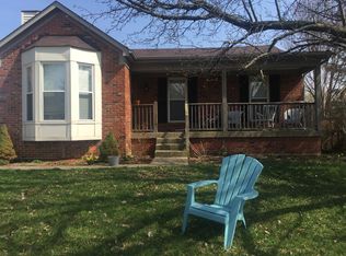 1330 Oak Ridge Ct, Simpsonville, KY 40067