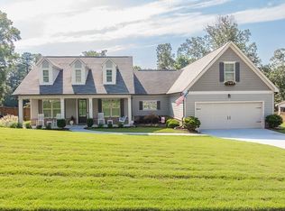 1832 Hidden Creek Dr, Hoschton, GA 30548