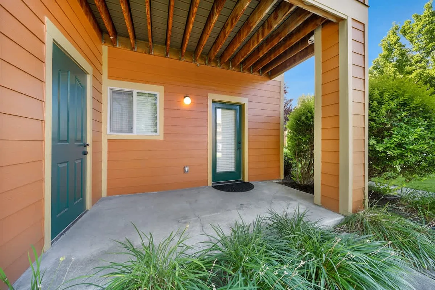 2 bed, 2.0 bath, 1496 sqft, $3,489 — Photo 4