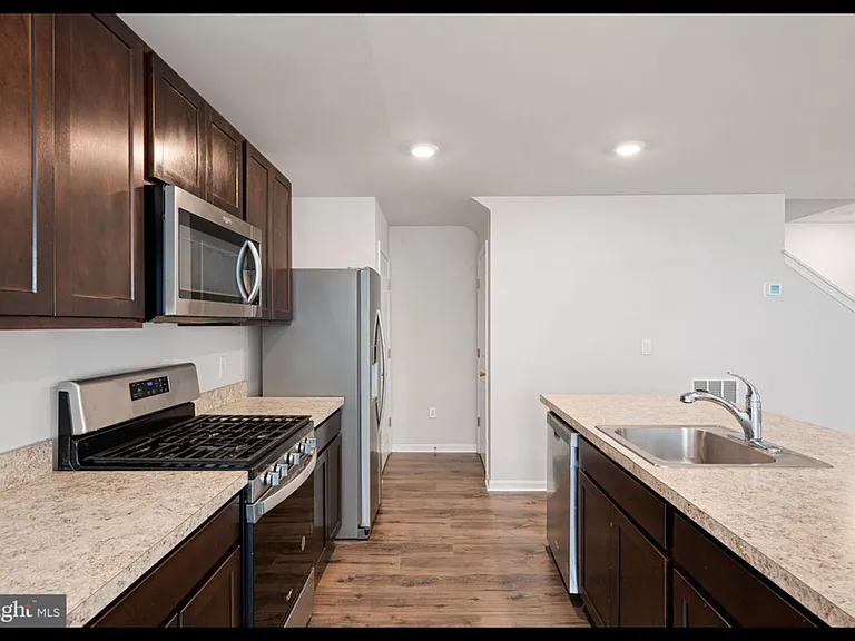 71 Currant Cir — Photo 10