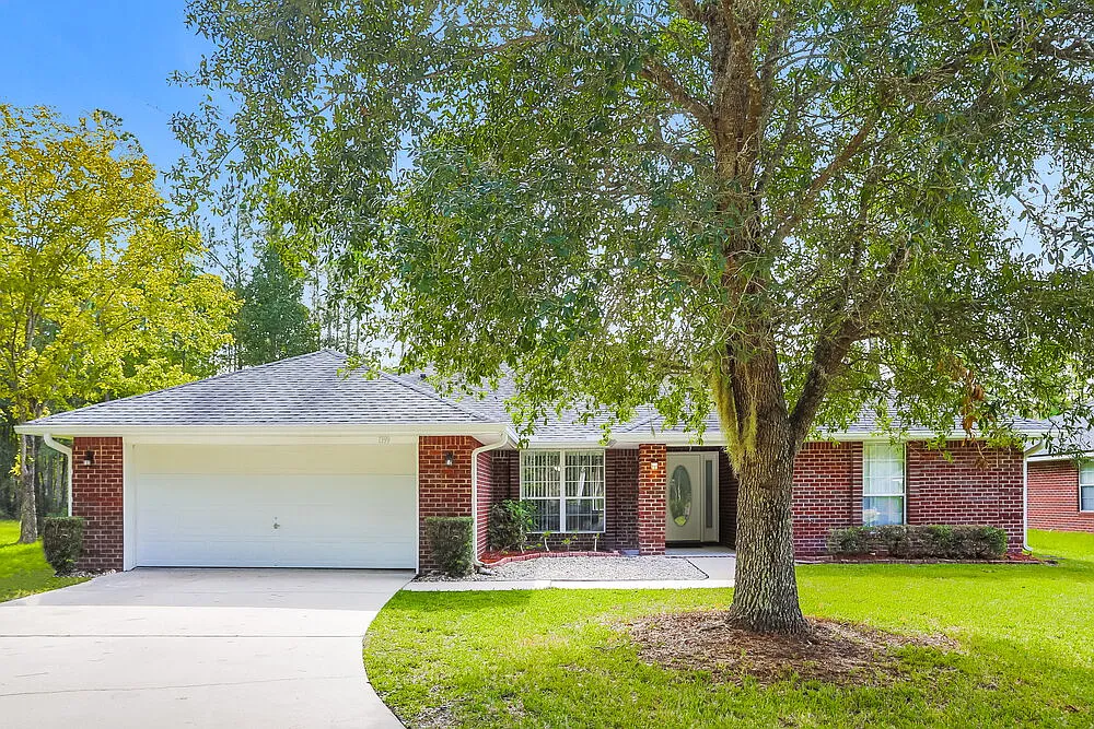 4 bed, 3.0 bath, 2129 sqft, $2,205 — Photo 1
