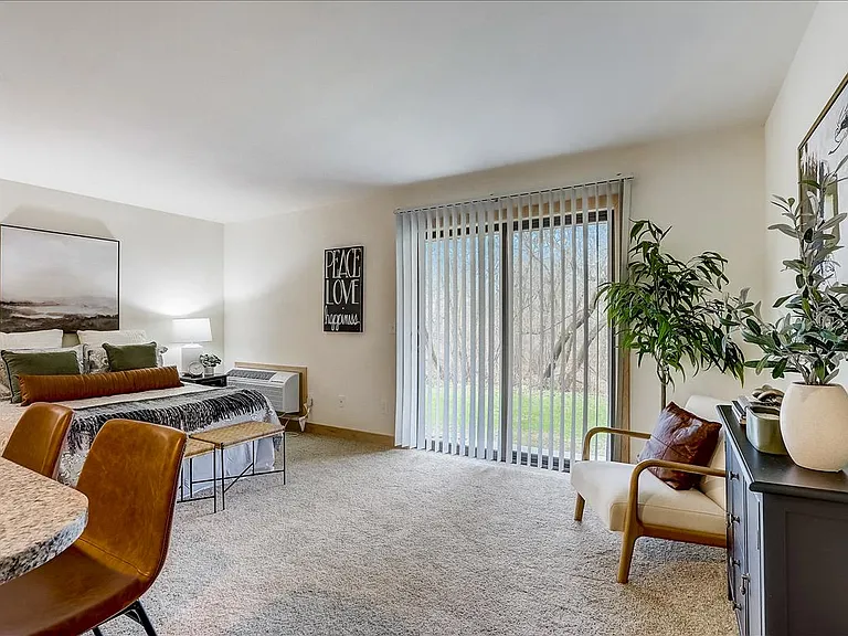 Forest Ridge — Photo 17