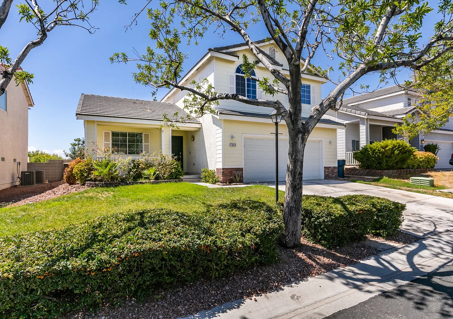 Highly Upgraded with Bedroom and Full Bathroom Downstairs / 4bd, 3bth — Photo 3