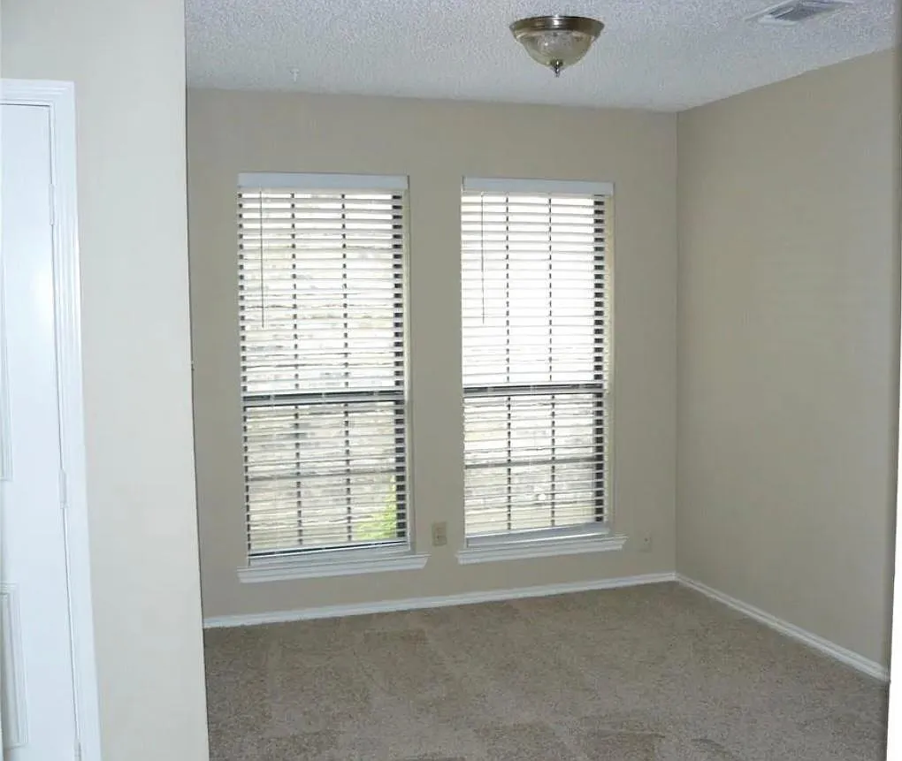 3 bed, 1658 sqft, $2,200 — Photo 3