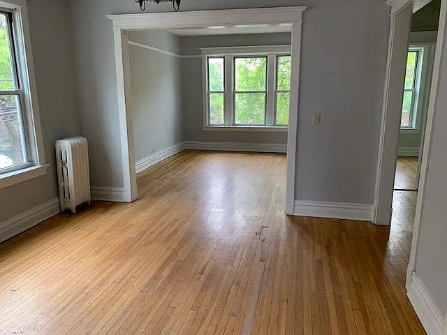 1548 W Addison St — Photo 1