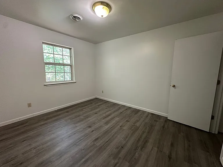 270 Albert Ct — Photo 21