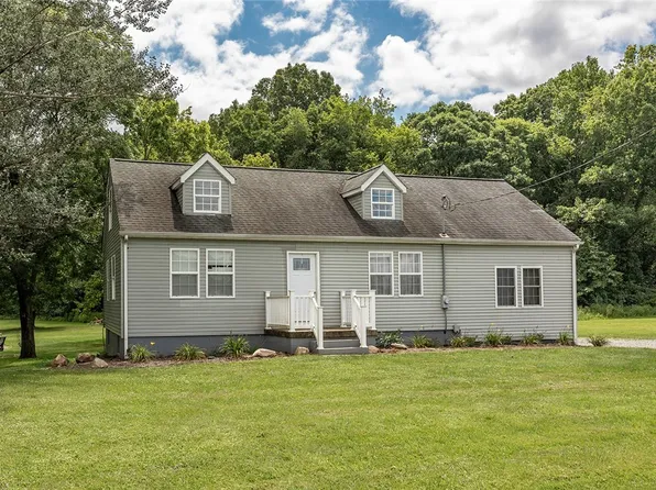 2739 Leesburg Volant Rd, Volant, PA 16156