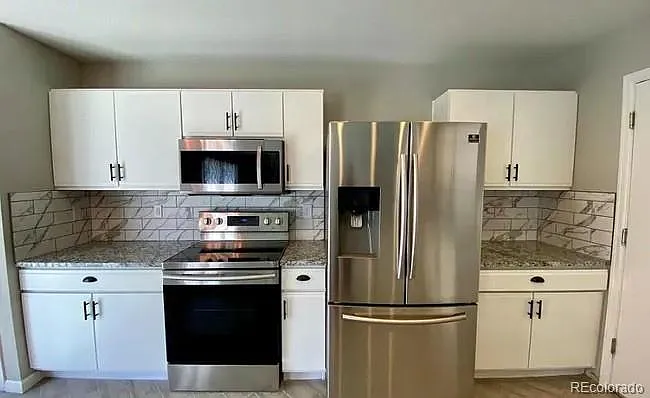 3 bed, 1.5 bath, 1372 sqft, $2,595 — Photo 4