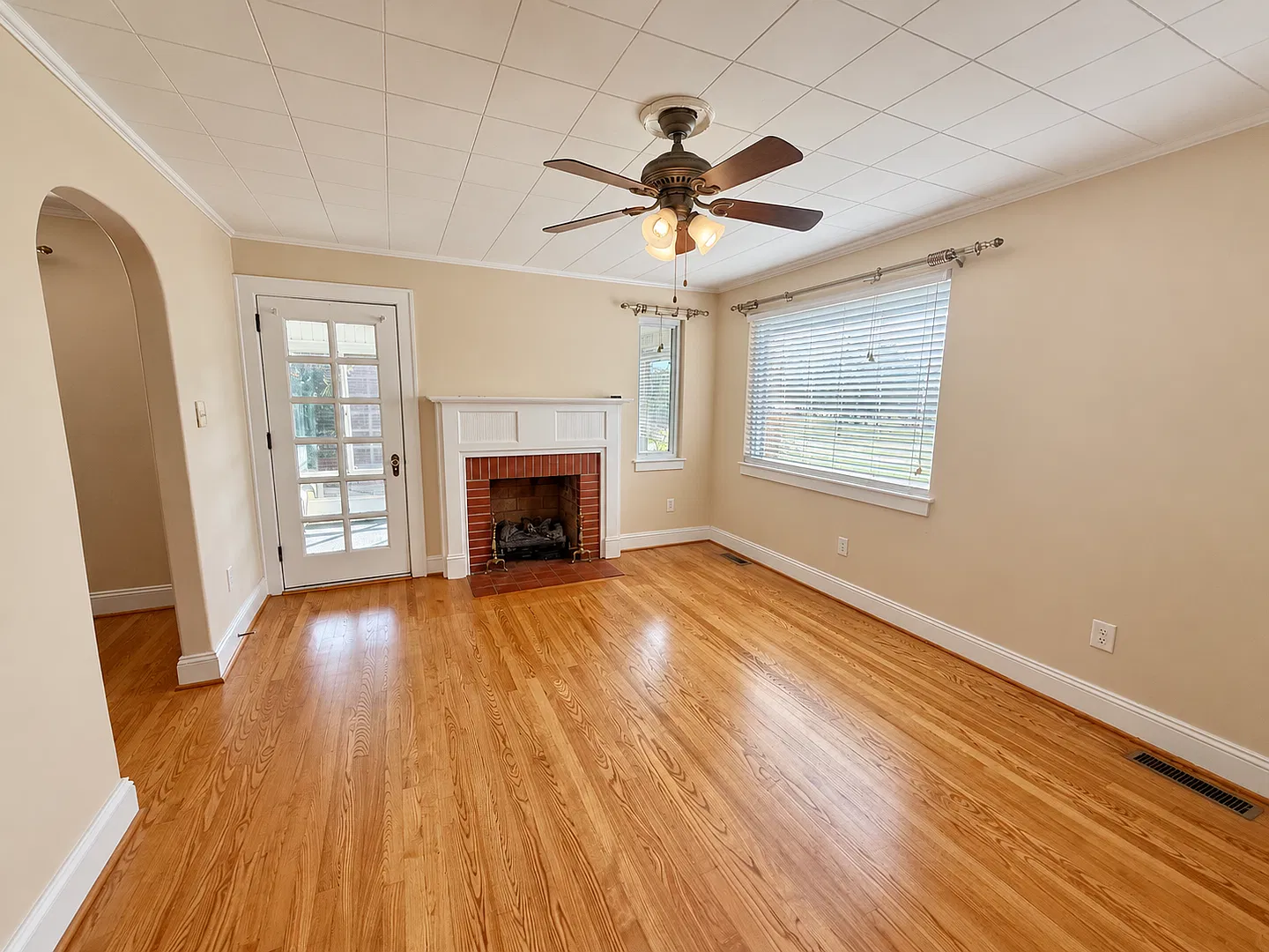Two bedroom, 1 bath house in Graham — Photo 2