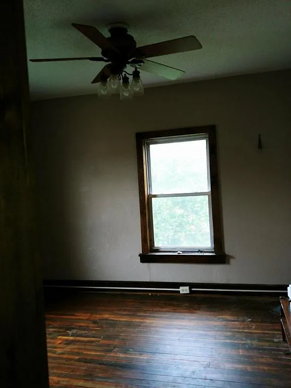 118 E Railroad, Apt#3 — Photo 1