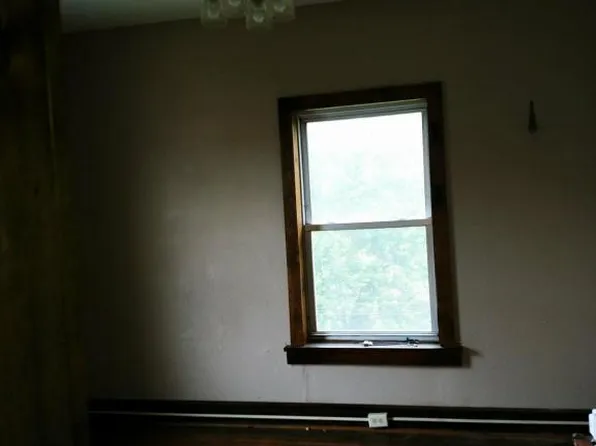118 E Railroad St APT 3, Lena, IL 61048