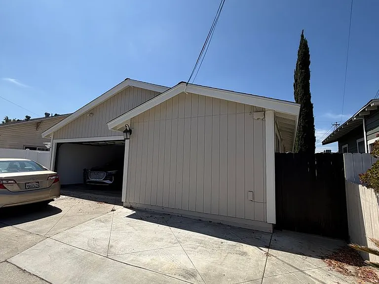 535 E Van Bibber Ave — Photo 22