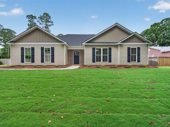 1207 Morningside Dr, Perry, GA 31069