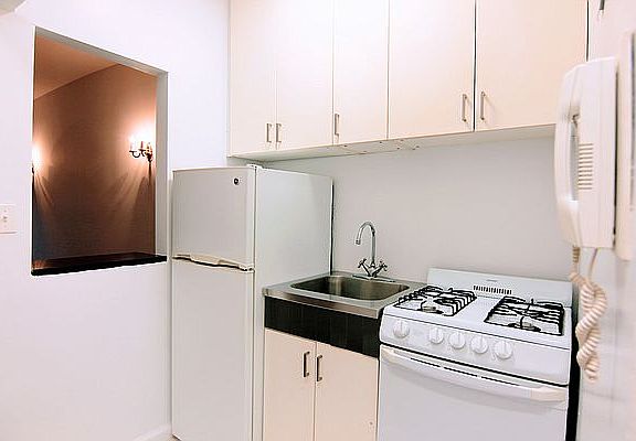 4th image of 412 E 64th St APT 4A