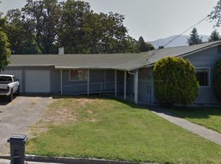 119 SW Hall St, Grants Pass, OR 97526