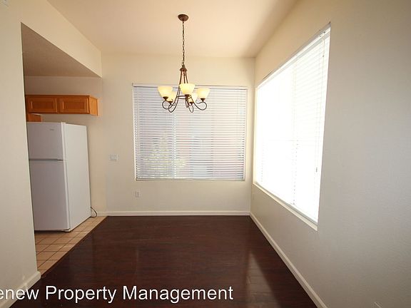 5th image of 27 E Agate Ave 302-buildi 4