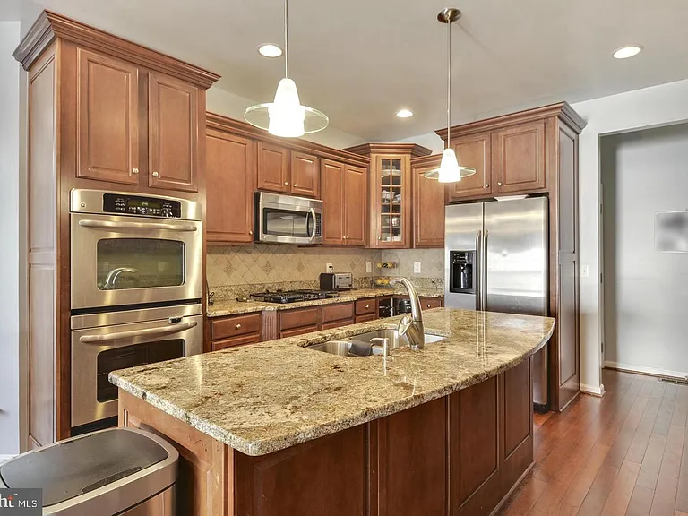 42977 Thornblade Cir — Photo 10