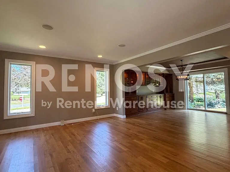 14525 Glendale Ave SE — Photo 8