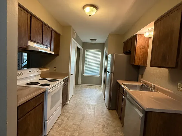 2222 E 66th Pl, Tulsa, OK