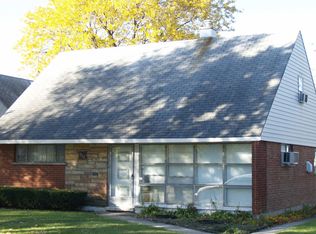 17112 Oakwood Ave, Lansing, IL