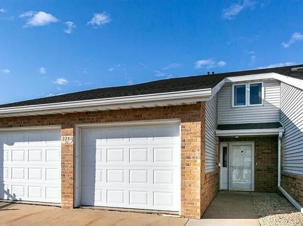 2281 Pasadena Dr Unit 52, Dubuque, IA 52001